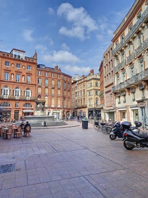 Ibiza -Sublime Studio Place De La Trinite- Netflix Apartment Toulouse Bagian luar foto