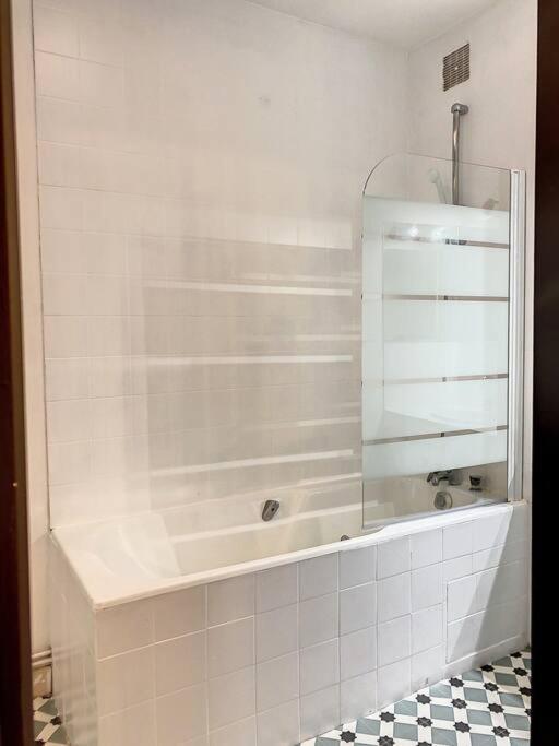 Ibiza -Sublime Studio Place De La Trinite- Netflix Apartment Toulouse Bagian luar foto